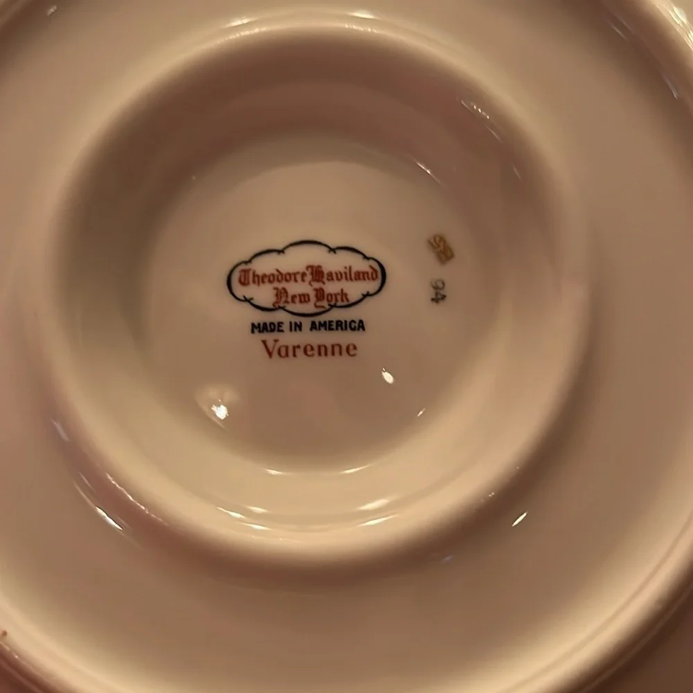 Haviland Varenne Round Gravy Boat/Attached Underplate